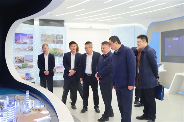 陕西旺财28官网集团与中建新疆建工西北公司座谈2.jpg